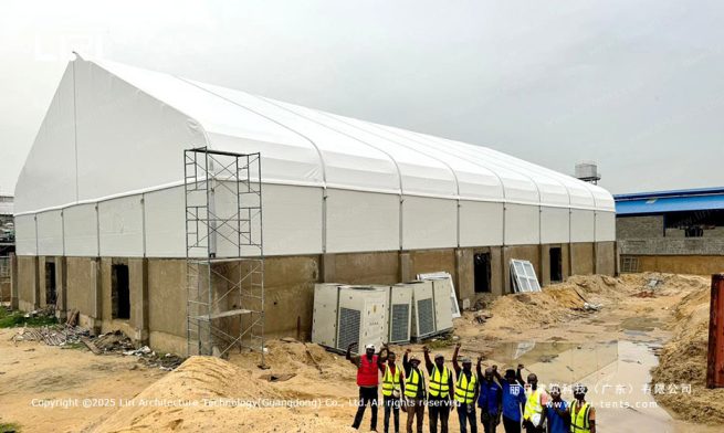 弯柱篷房侧面图