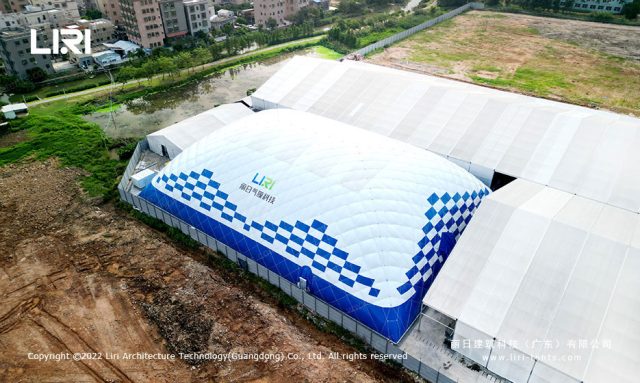 气膜工业仓储航拍图