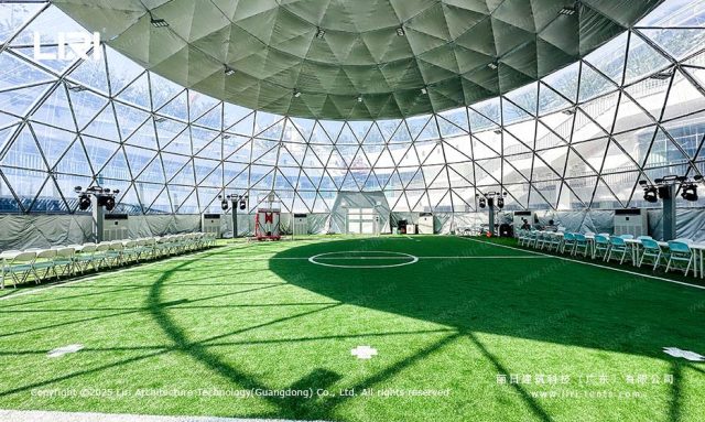 etfe膜结构球形篷房内景图